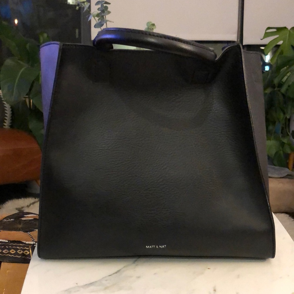 Matt & Nat Loyal Handbag, Dwell Collection, Black